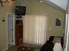 Remodeled 1 Bedroom Lakefront Cabin - $550 a Week in National City, MI (Photo 4 of 12)