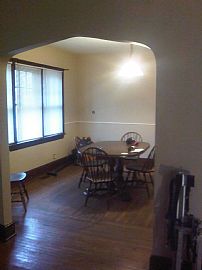 Outstanding 2 Bedroom Home Near Kenwood in Silverton, OH (Photo 2 of 6)