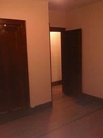 Outstanding 2 Bedroom Home Near Kenwood in Silverton, OH (Photo 5 of 6)