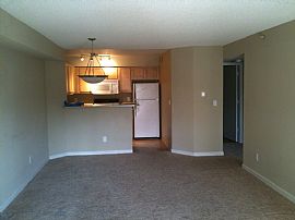 Luxury 1 Bedroom Apartment - February Special - Save + $400 in Boulder, CO (Photo 2 of 9)