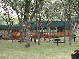 Spacious Two Bedroom with a Great View in Coon Rapids, MN (Photo 2 of 5)