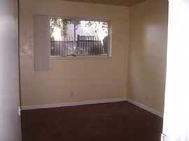 Spacious 2 Bedroom Apartments with Large Swimming Pool in Orangevale, CA (Photo 4 of 8)
