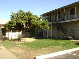 Spacious 2 Bedroom Apartments with Large Swimming Pool in Orangevale, CA (Photo 8 of 8)