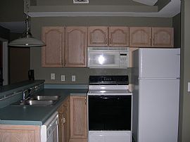 Lovely 2 Bedroom, 2 Car Apartment in Historic District in Orlando, FL (Photo 4 of 8)