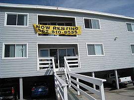 Fantastic 2 Bedroom Apartment at The Beach in Carlsbad, CA (Photo 2 of 12)