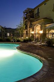 Granite Counter Tops and Chef-Caliber Kitchen in Thousand Oaks, CA (Photo 4 of 5)