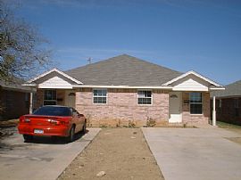 Very Roomy 3 Bedroom Like New Duplex with All Appliances! in Fort Worth, TX