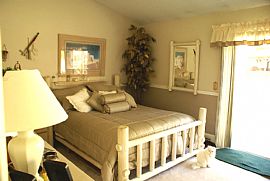 Beautiful 3 Bedroom Single Family Home with Private Backyard in Castaic, CA (Photo 4 of 12)