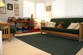 Beautiful 3 Bedroom Single Family Home with Private Backyard in Castaic, CA (Photo 7 of 12)