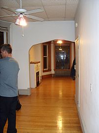 Large, Bright and Sunny 1 Bedroom Apartment By Wrigley Field in Chicago, IL (Photo 2 of 3)