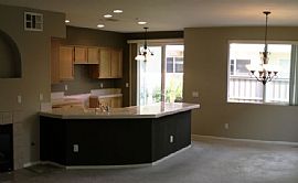 Beautiful 3 Bedroom Condo in Meadowlane with Yard and Garage in Murrieta, CA (Photo 4 of 12)