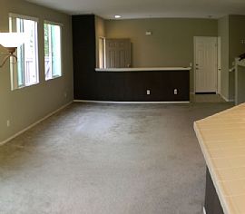 Beautiful 3 Bedroom Condo in Meadowlane with Yard and Garage in Murrieta, CA (Photo 5 of 12)