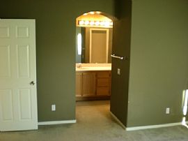 Beautiful 3 Bedroom Condo in Meadowlane with Yard and Garage in Murrieta, CA (Photo 8 of 12)