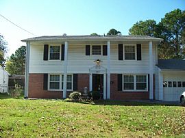 Freshly Painted 4 Bedroom Home with 2 Car Garage in Virginia Beach, VA