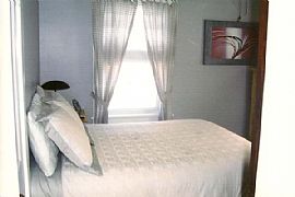 Spectacular, Updated 4 BR, 2 BA Home - Available March 1  in Cleveland, OH (Photo 8 of 12)