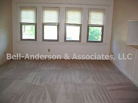 Rent Special: Large Upstairs Apartment in South Bu in Burien, WA (Photo 3 of 5)