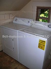Rent Special: Large Upstairs Apartment in South Bu in Burien, WA (Photo 5 of 5)