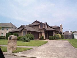Lovely 4 Bedroom Home with Pool and 2car Garage in Houston, TX