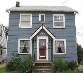 Colonial Style 3 Bedroom Home with Hardwood Floors in Garfield, OH