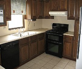 Colonial Style 3 Bedroom Home with Hardwood Floors in Garfield, OH (Photo 3 of 4)