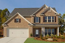 Beautiful 4 Bedroom Home In Golf Course and Pool Community in Locust Grove, GA