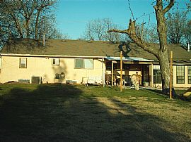 Lovely 3 Bedroom Ranch Home - Rent to Own in Kansas City, MO (Photo 3 of 4)