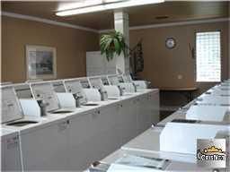 1 Br, 1 Ba Condo in Beautiful, Immaculate Complex in Tarzana, CA (Photo 3 of 4)