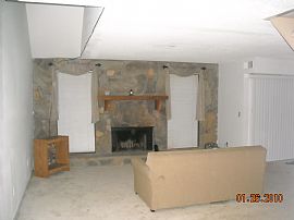 Incredibly Spacious 2 Bedroom Townhouse in  Quiet Neighborhood in Marietta, GA (Photo 4 of 5)