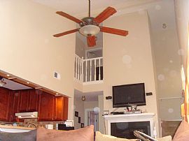 Private Two Master Bedroom Townhouse with Military Special in Virginia Beach, VA (Photo 4 of 4)