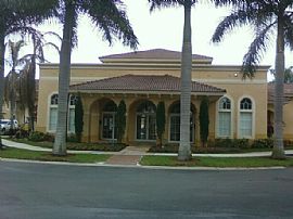 Adorable 2 BR, 2.5 BA, 2 Story Townhouse with Club House in Miami, FL (Photo 3 of 5)