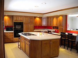 Gorgeous 4 Bedroom Waterfront Home with Wet Bar! in White Lake, MI (Photo 8 of 12)