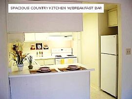 2 BR, 1 BA Home - 2nd Month Free and Free Applications in Citrus Heights, CA (Photo 3 of 6)