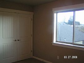 Beautiful, 2007, Custom 4 Bedroom Home with Granite Counters in Estacada, OR (Photo 10 of 10)