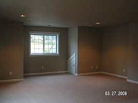 Beautiful, 2007, Custom 4 Bedroom Home with Granite Counters in Estacada, OR (Photo 4 of 10)