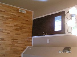 Beautiful, 2007, Custom 4 Bedroom Home with Granite Counters in Estacada, OR (Photo 7 of 10)