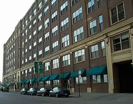 Amazing, Clean 1 Bedroom Condo with Incredible Views in Chicago, IL