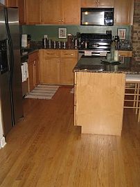 Amazing, Clean 1 Bedroom Condo with Incredible Views in Chicago, IL (Photo 4 of 4)