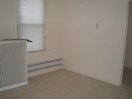 2nd Floor, 2 Br, 1 Ba Apartment Hom  - Near Metro Station in Baltimore, MD (Photo 7 of 7)
