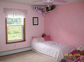 Large 3 Bedroom Ranch Home with Partially Finished Basement  in Warren, ME (Photo 3 of 5)