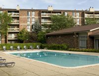 Beautiful 3 BR, 2 BA Apartment Move-In Ready in Wheeling, IL (Photo 4 of 8)