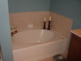 Beautiful 2 Bedroom Miramar Decor Townhome in Miramar, FL (Photo 8 of 9)