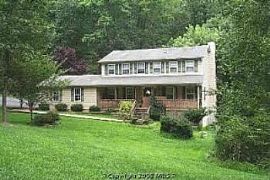 5 Br 3.5 Bath W/2 Car Garage - High Knob in Front Royal, VA