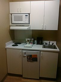 Nice 1 Bedroom No Lease! No Deposit! Everything Included! in Blue Ash, OH (Photo 3 of 4)