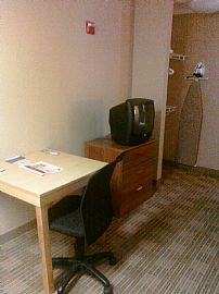 Nice 1 Bedroom No Lease! No Deposit! Everything Included! in Blue Ash, OH (Photo 4 of 4)