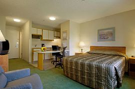 Outstanding 1 BR, 1 BA Apartment - Move in Ready in Blue Ash, OH (Photo 2 of 3)