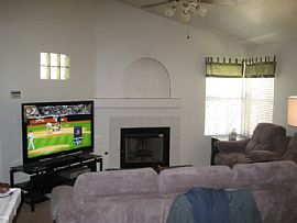 Adorable 3 BR, 2 BA Condo in Green Valley - Quiet Upstairs Unit in Henderson, NV (Photo 5 of 7)