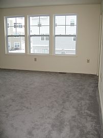 Ocean Front 3 Bedroom Apartment in Duplex with New Carpets in Far Rockaway, NY (Photo 9 of 12)