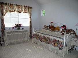 Beautiful 4 Bedroom Home in Quiet and Good Gated Community! in El Monte, CA (Photo 3 of 12)