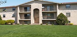 Peaceful 2 Bedroom Aparments with Washer -Dryer Hook Ups  in Troy, OH (Photo 4 of 7)