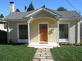Beautiful 4 Bedroom Craftsman Home in Maxwell Park in Oakland, CA